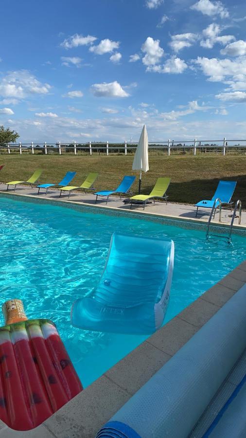 Kourline Villalunoterie Futuroscope Piscine Spa Oyre Buitenkant foto
