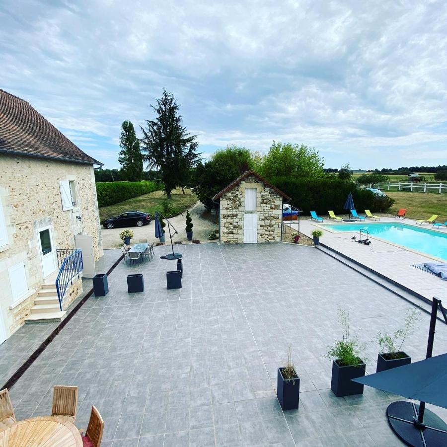 Kourline Villalunoterie Futuroscope Piscine Spa Oyre Buitenkant foto
