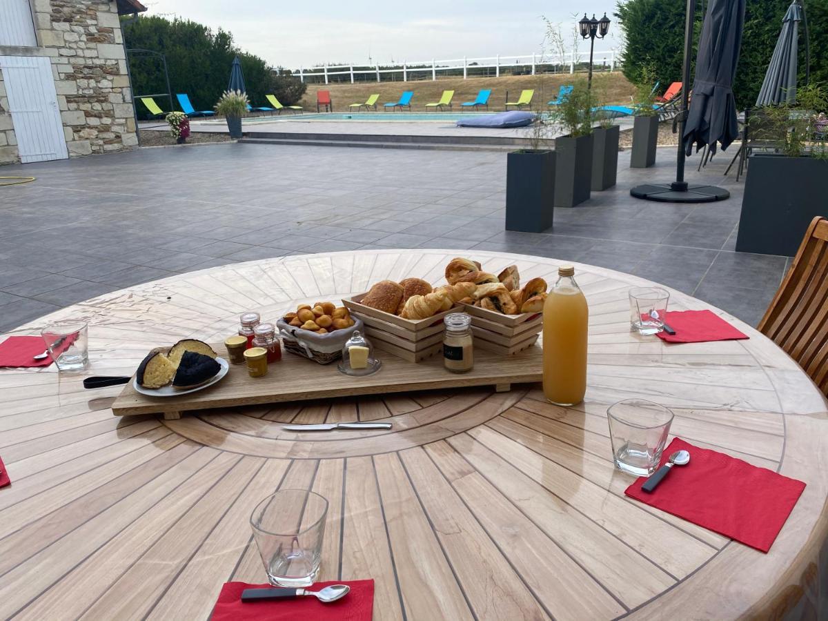 Kourline Villalunoterie Futuroscope Piscine Spa Oyre Buitenkant foto